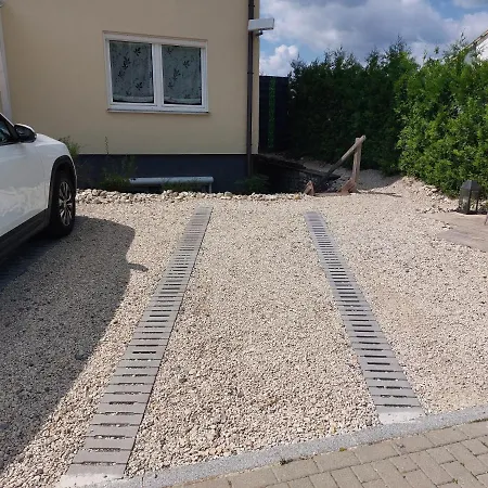 Modernes Souterrain Black Forest Mit Separatem Eingang Und Kfz-stellplatz Appartement *
