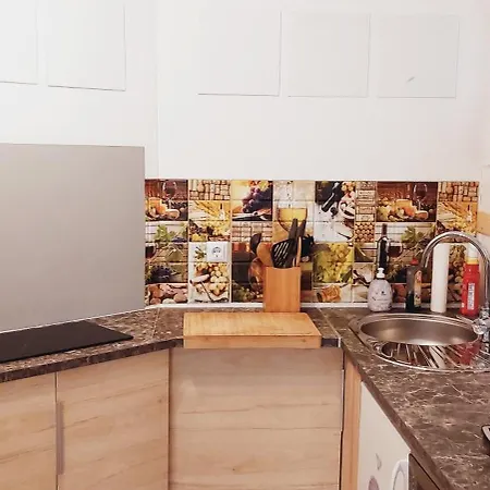 Appartement Modernes Souterrain Black Forest Mit Separatem Eingang Und Kfz-stellplatz